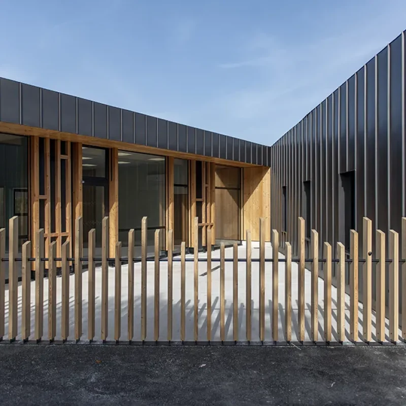 Construction d’un bâtiment bois durable pour professionnels Bozouls