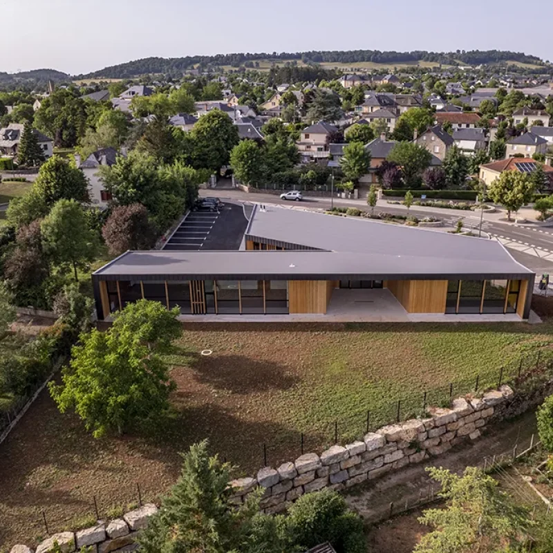 Construction d’un bâtiment bois durable pour professionnels Bozouls